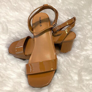 Torrid 9.5WW Sexy Beige Platform Block Heel Ankle Strap Patent 3" Heels Open Toe